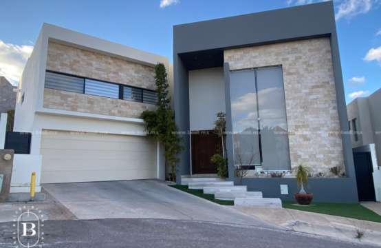 CASA EN VENTA FRACC RINCON DE LAS LOMAS RECAMARA PLANTA BAJA $13,500,000