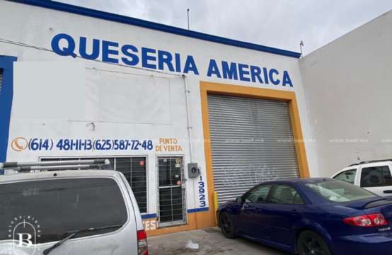 BODEGA EN RENTA 270M2 AV. CRISTOBAL COLON