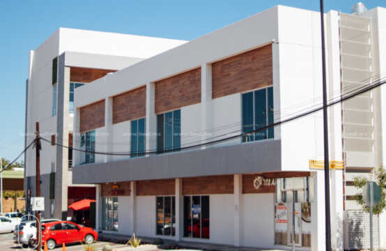 LOCAL EN VENTA CON TERRAZA EN PLAZA GUADALUPE LOCAL 204